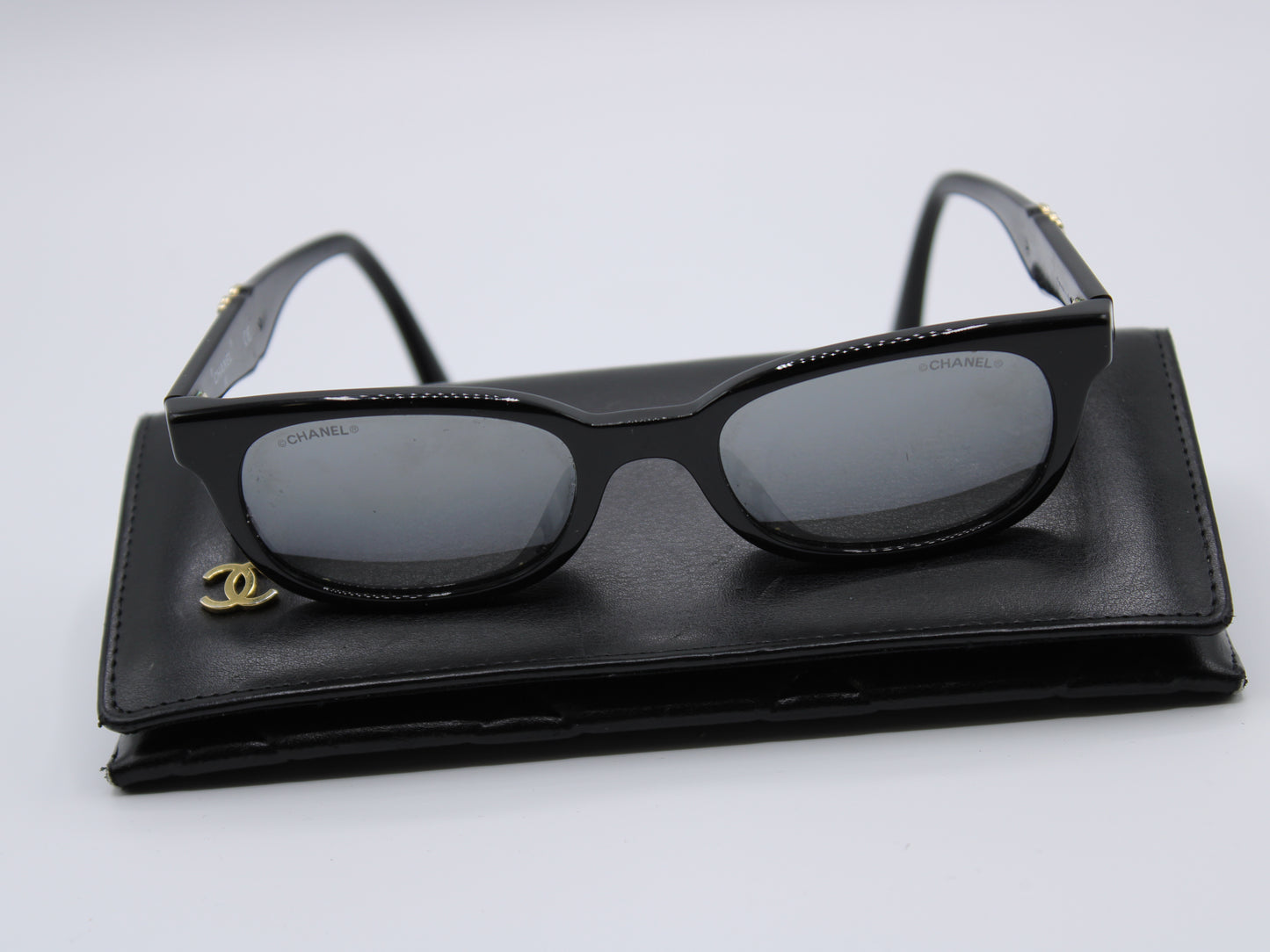 Chanel Sunglasses 2022 Black Frame Iconic Logo Used