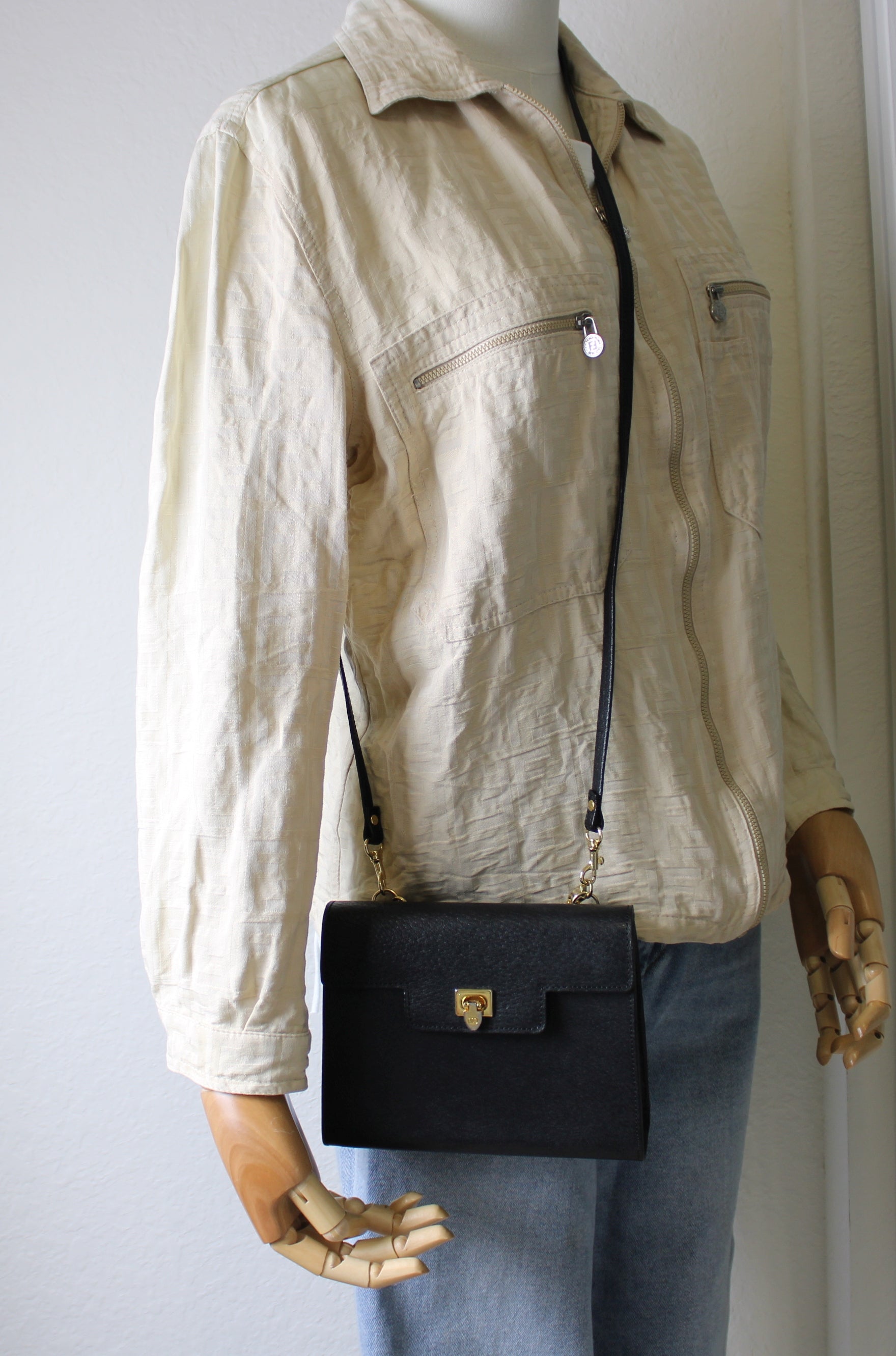 Valentino Garavani All over Chain Black Leather Crossbody Bag shoulder view