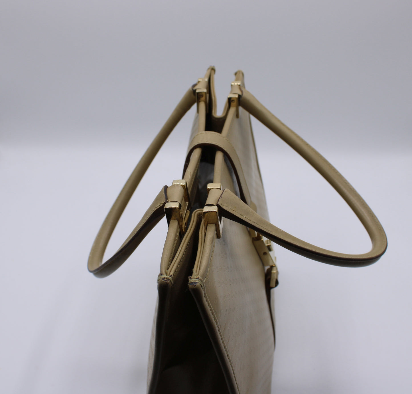 Gucci Beige MicroGuccissima Leather Jackie 1961 Tote Bag size