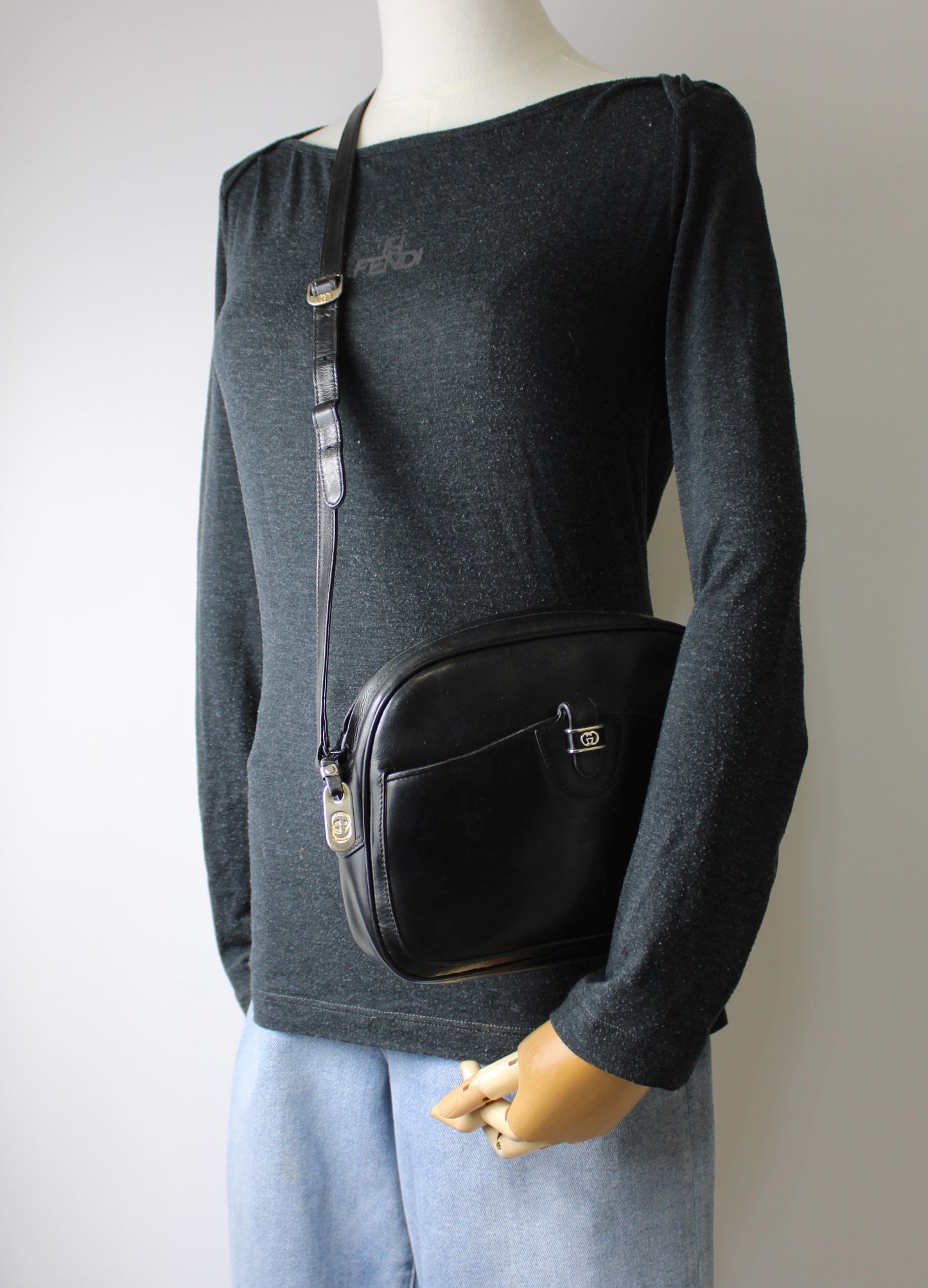 Gucci Black Leather Crossbody Bag with Logo Charm
