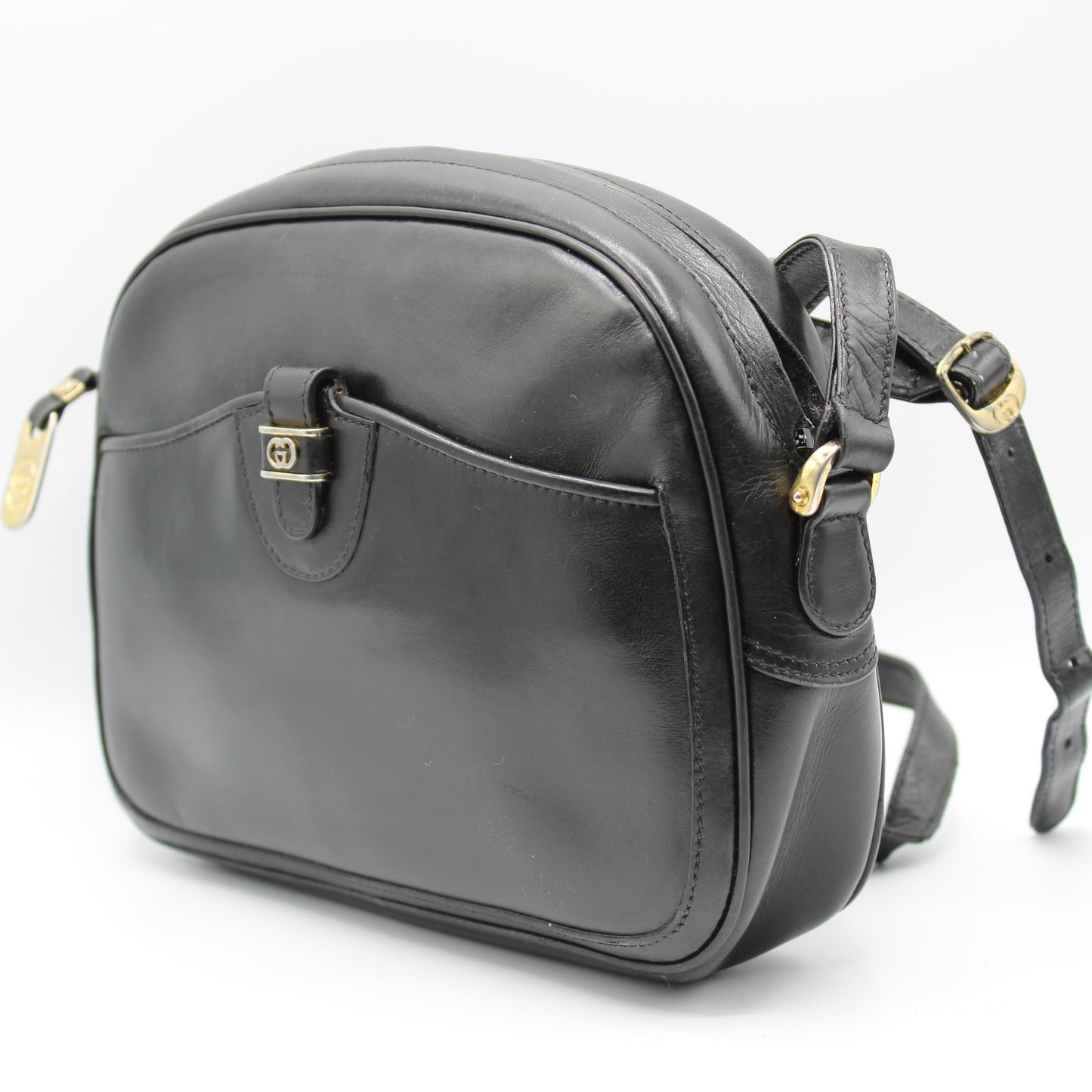Gucci Black Leather Crossbody Bag with Logo Charm