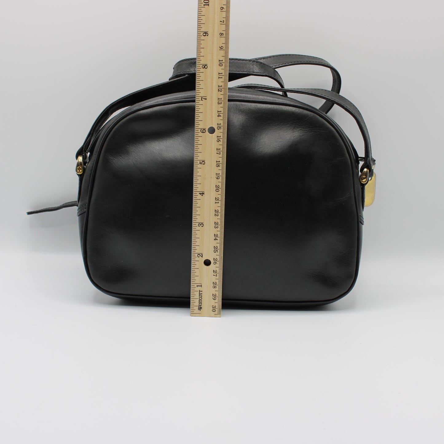 Gucci Black Leather Crossbody Bag with Logo Charm