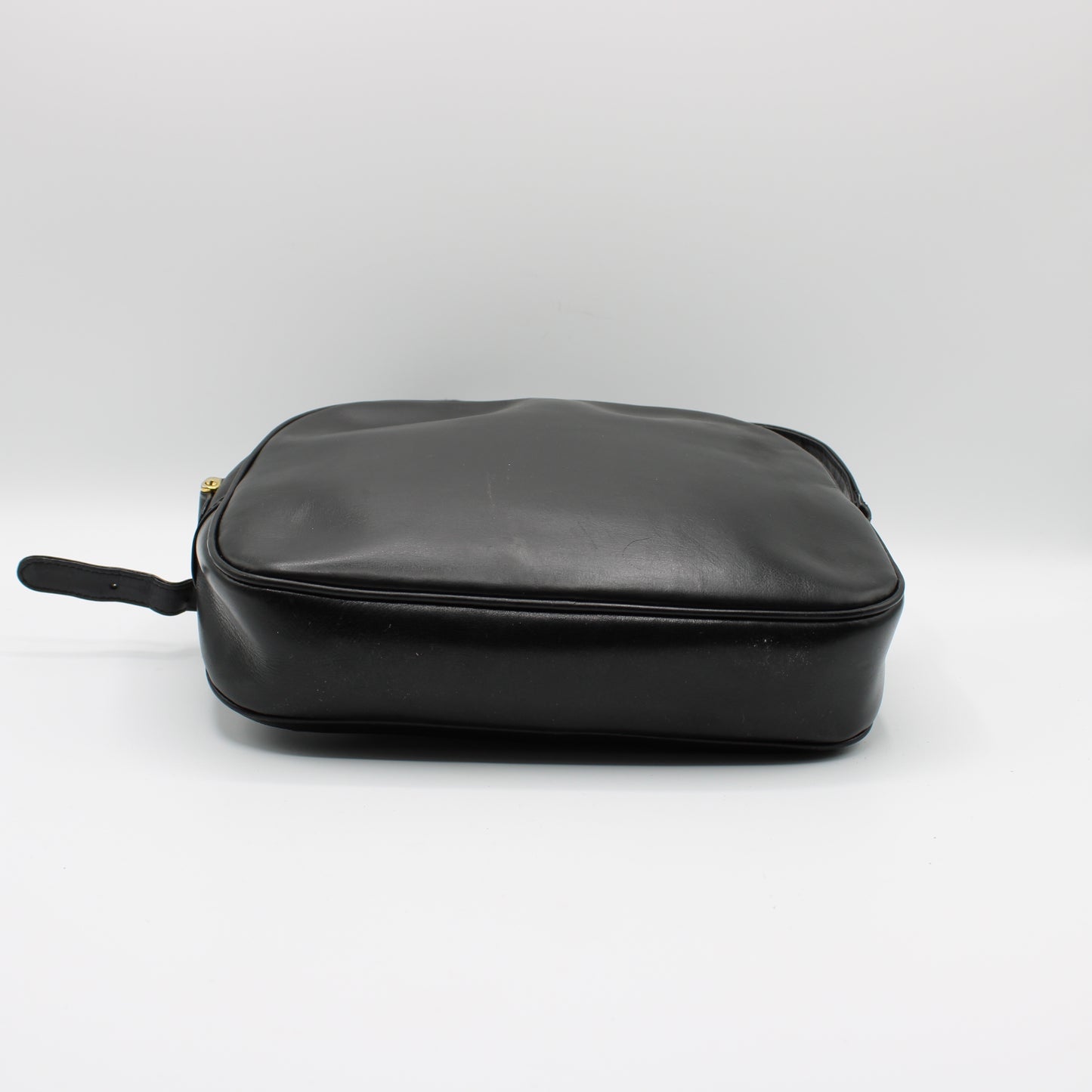 Gucci Black Leather Crossbody Bag with Logo Charm