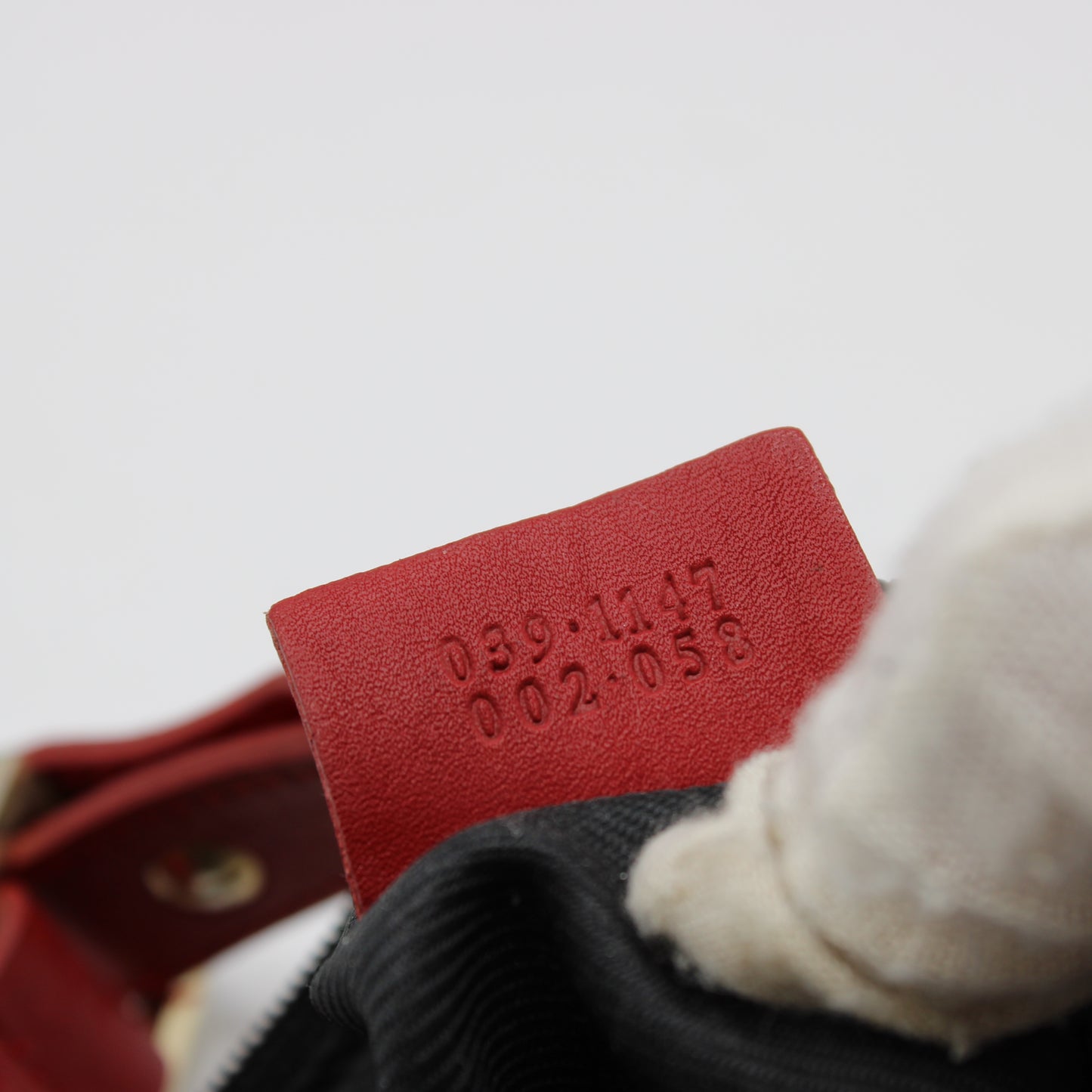 Gucci Beige GG Monogram Canvas Mini Pouch Red Leather Handle