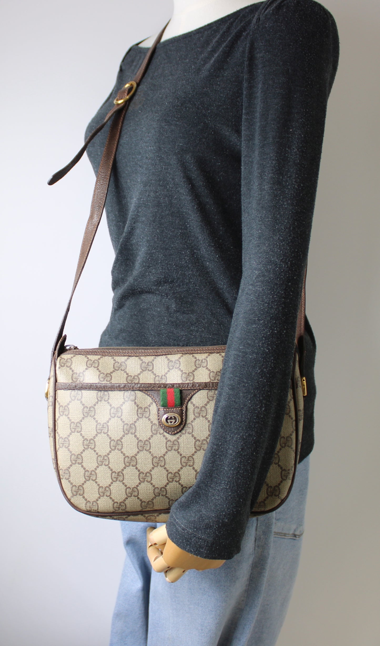 Gucci Ophidia GG Supreme Brown Monogram Canvas Crossbody Bag