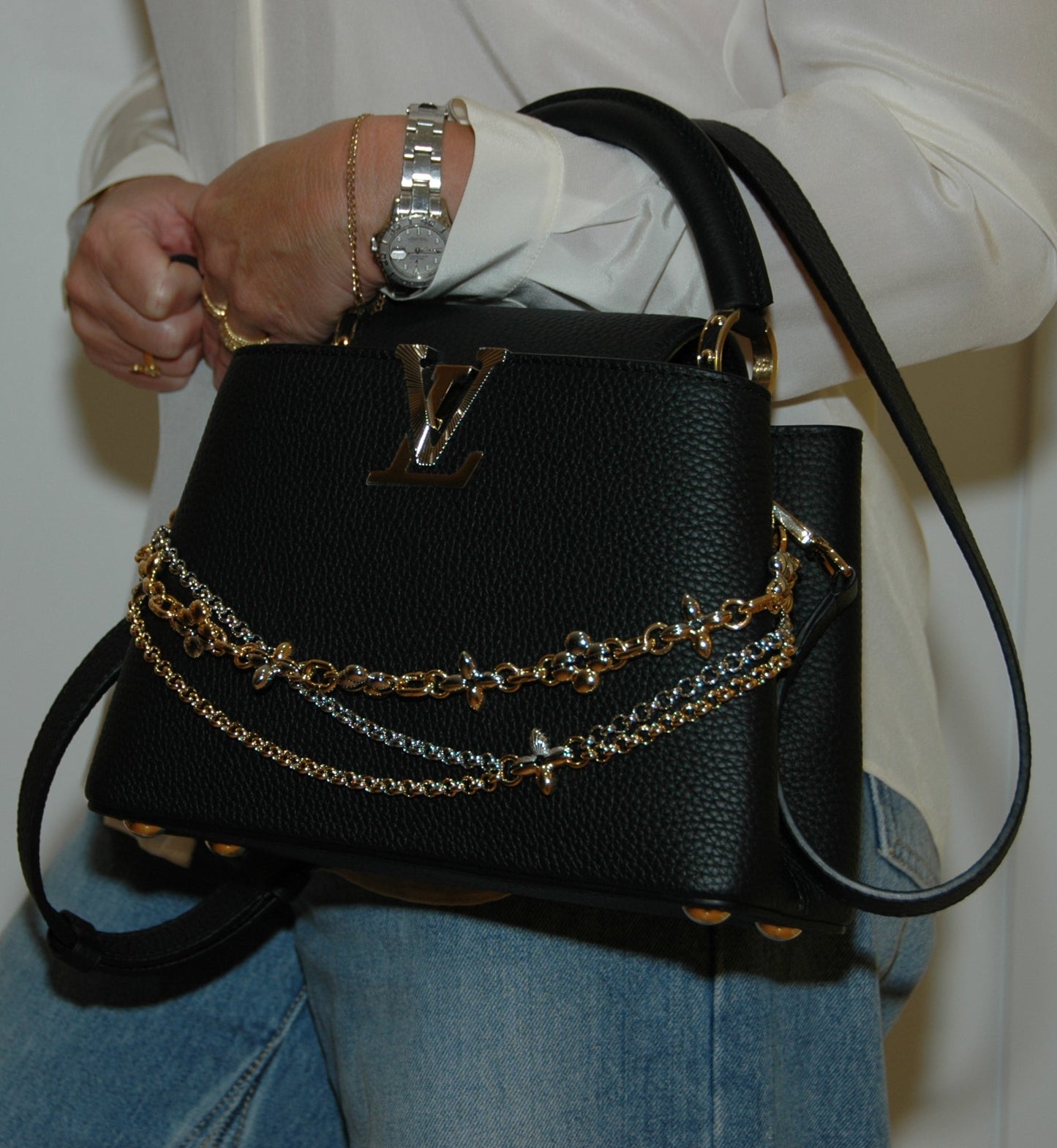 Louis Vuitton Black Taurillon Leather Capucines MM Chain On You Bag