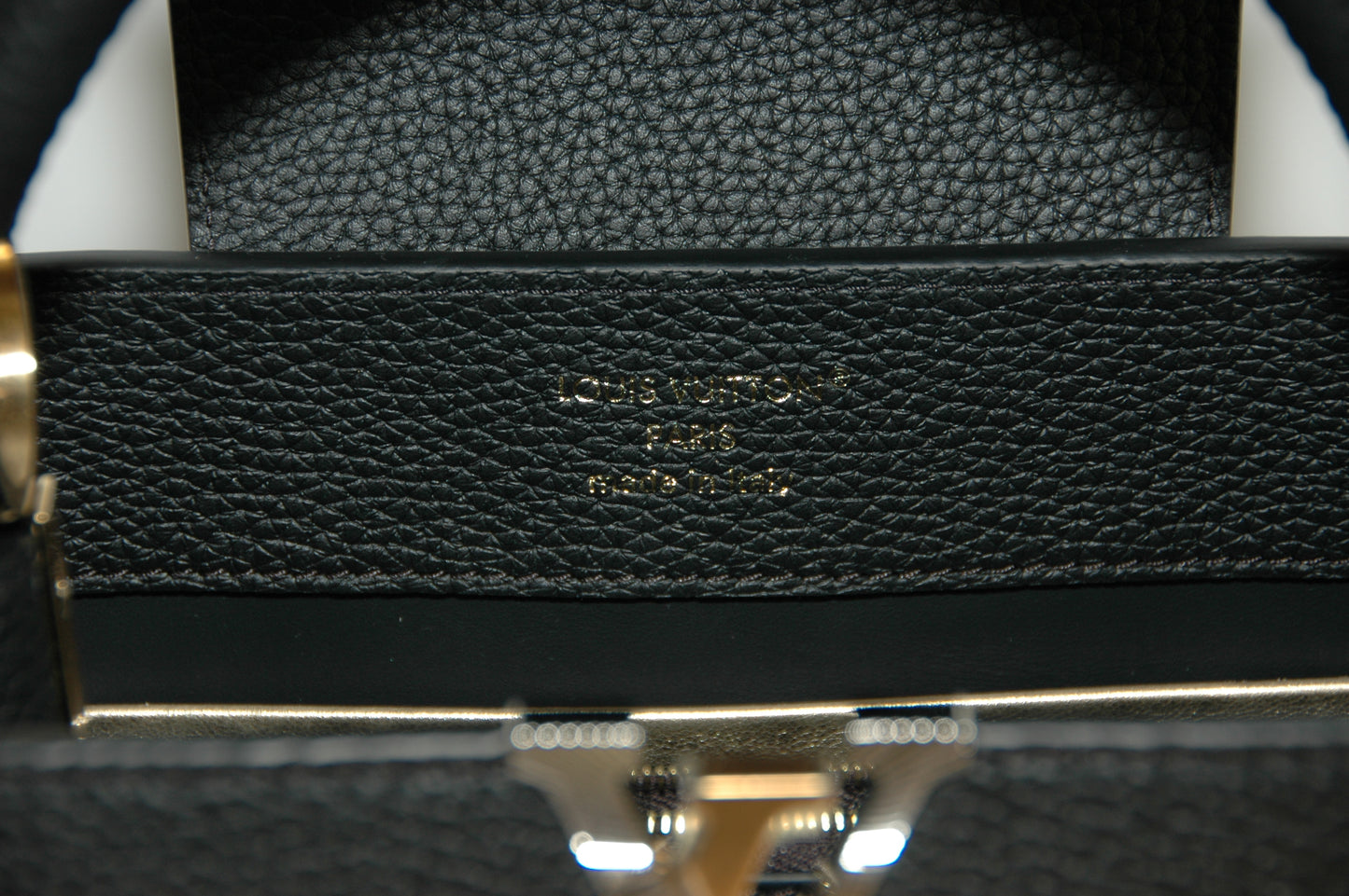 Louis Vuitton Black Taurillon Leather Capucines MM Chain On You Bag
