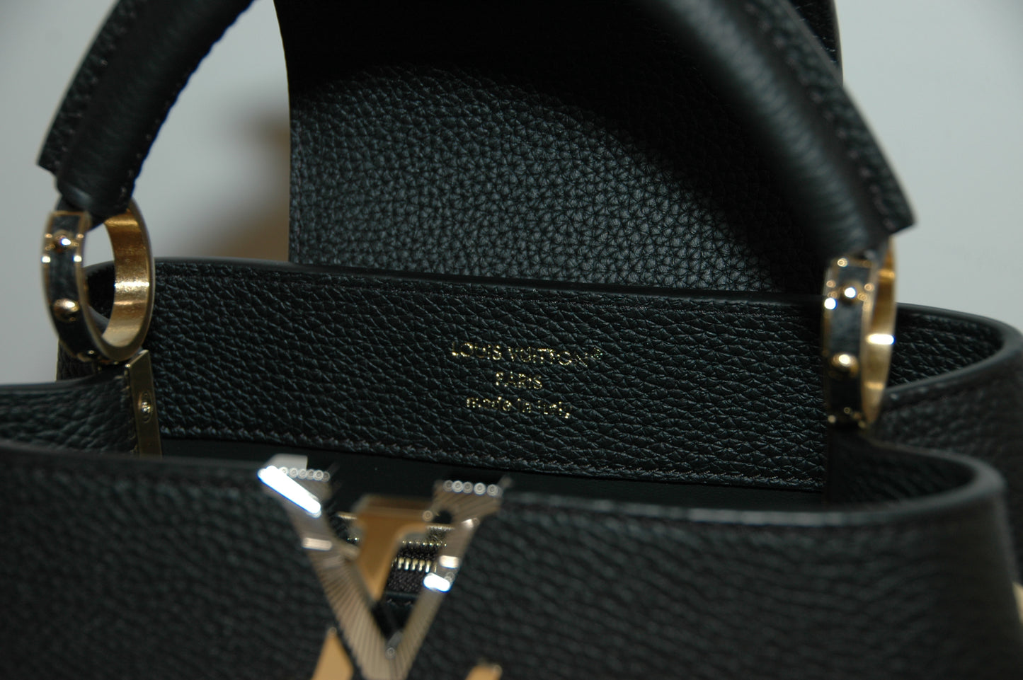 Louis Vuitton Black Taurillon Leather Capucines MM Chain On You Bag