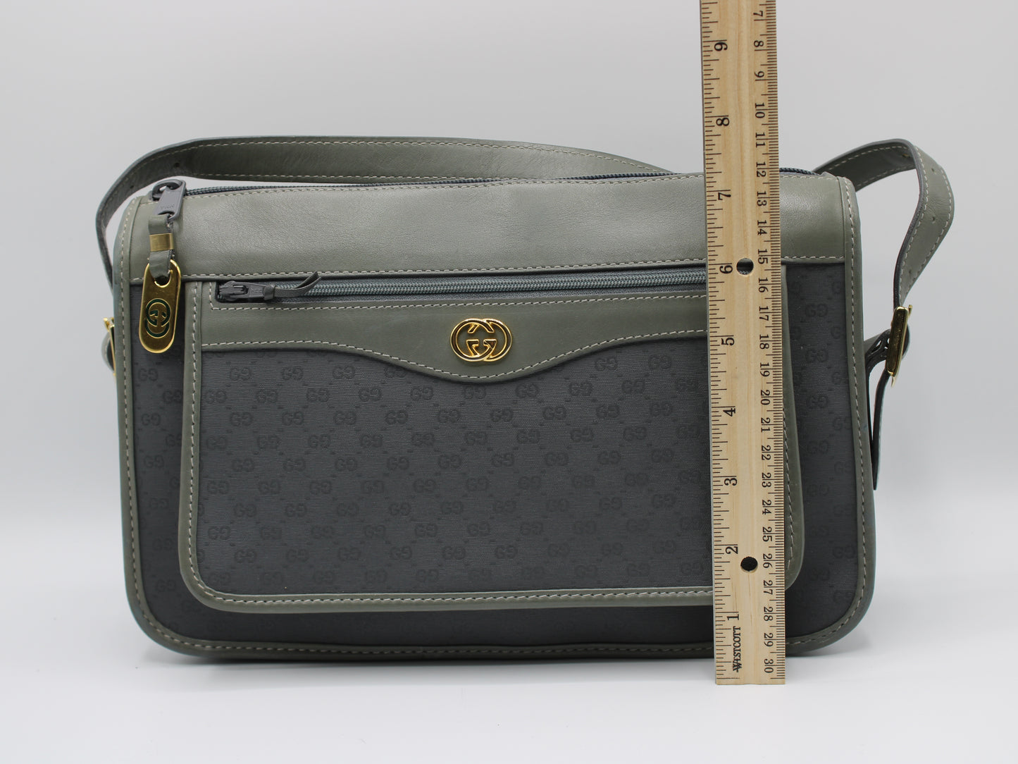 Gucci Bag Micro GG Monogram Pattern Crossbody Olive Leather  Vintage