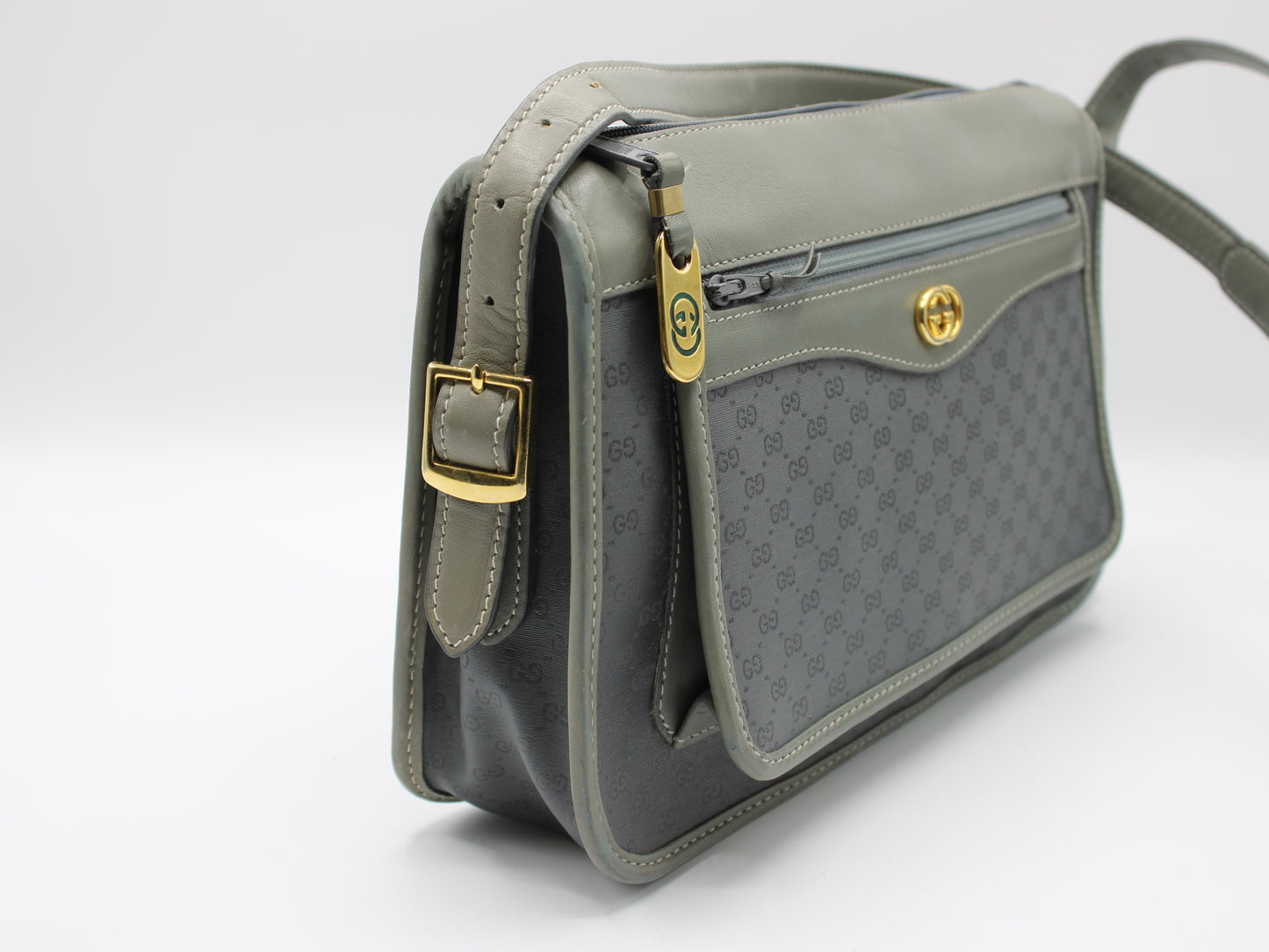 Gucci Bag Micro GG Monogram Pattern Crossbody Olive Leather  Vintage