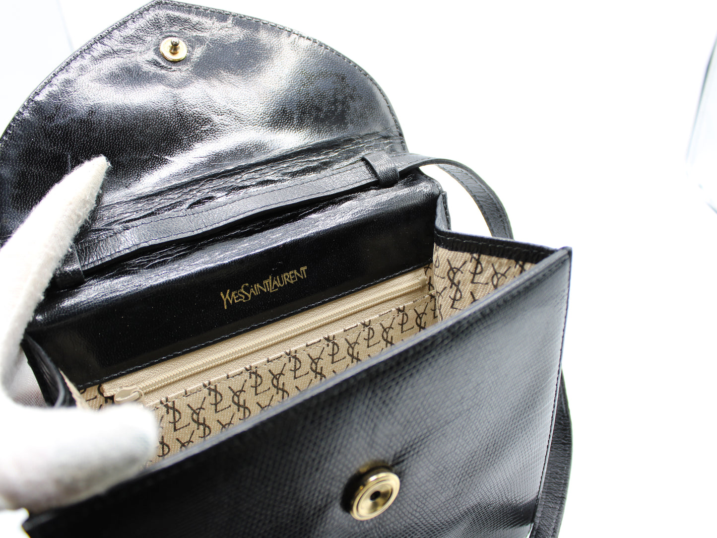 Yves Saint Laurent Lizard Leather Crossbody Chic Black Bag Vintage