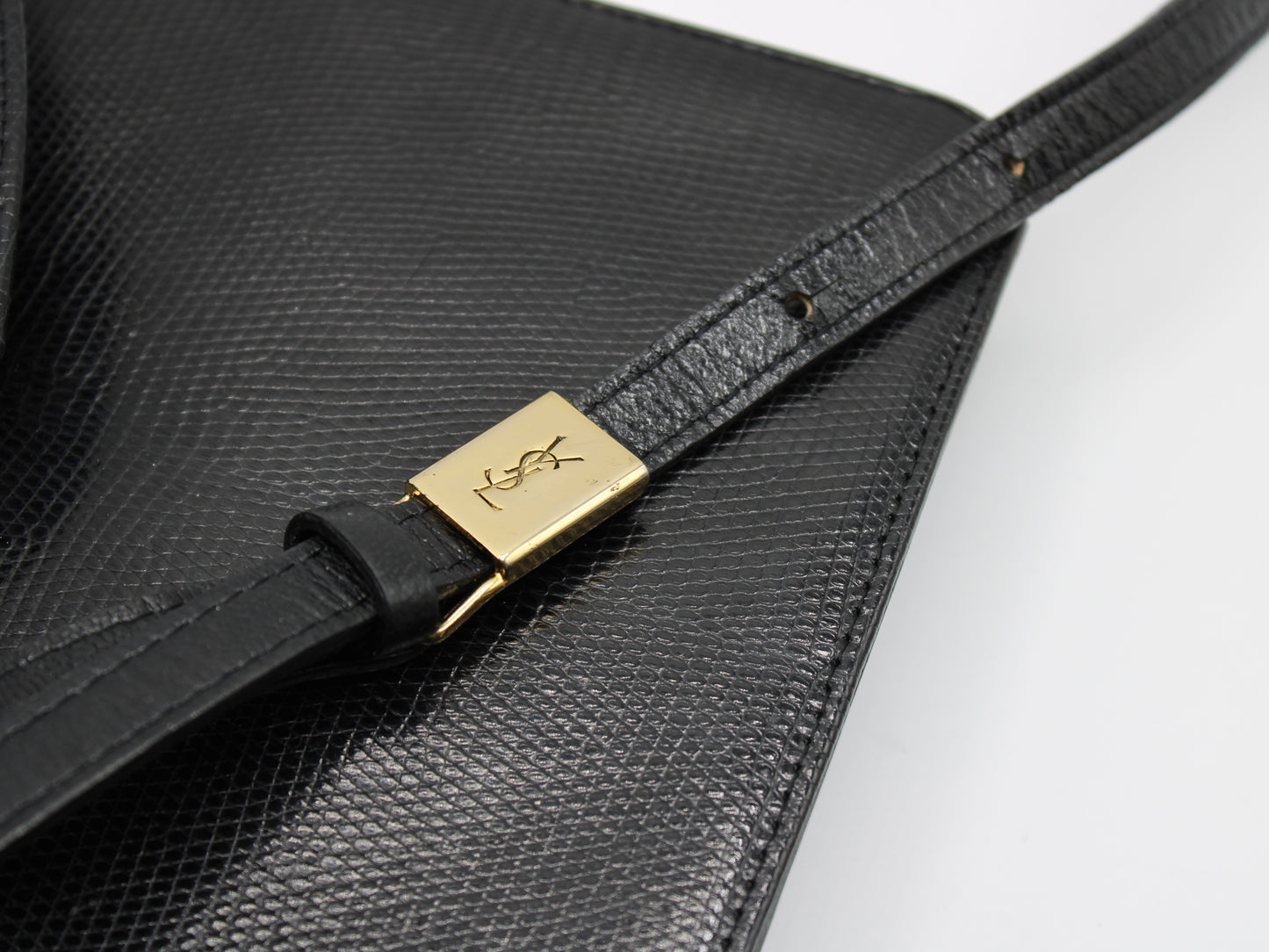 Yves Saint Laurent Lizard Leather Crossbody Chic Black Bag Vintage