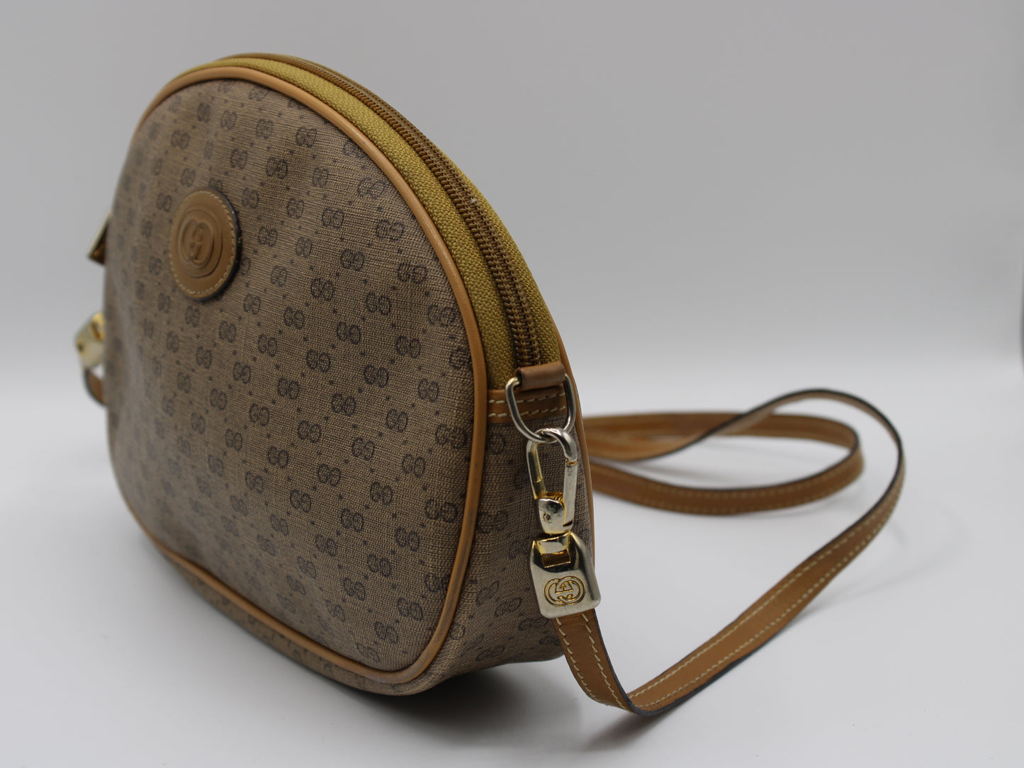 Gucci Bree Crossbody GG Brown Shoulder Bag Vintage