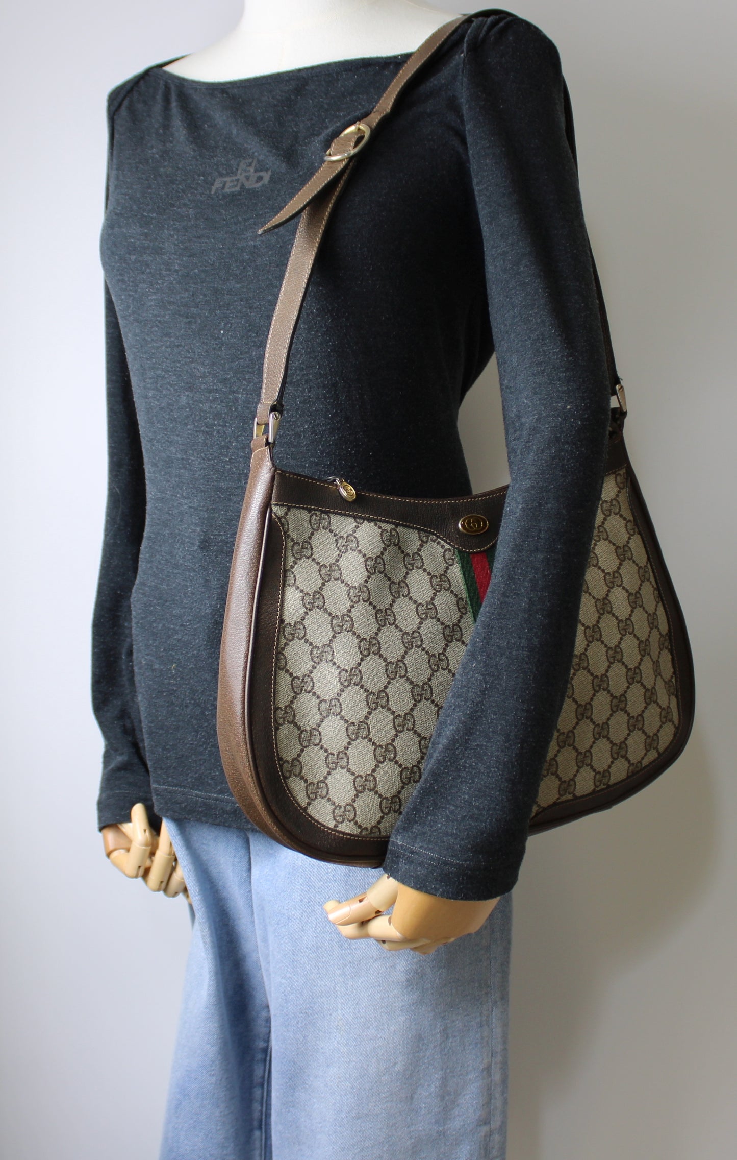 Gucci Brown GG Supreme Canvas Sherry Line Shoulder Bag